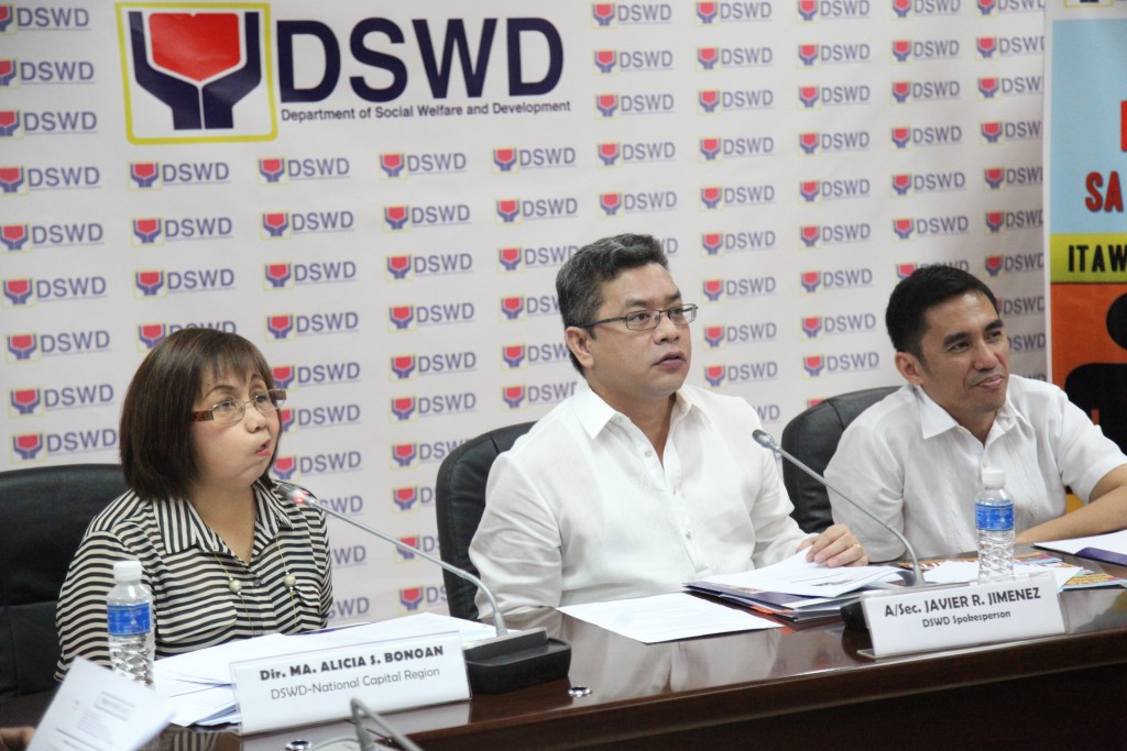 DSWD-NCR Director Ma. Alicia S. Bonoan briefs the media on updates on the Modified Conditional Cash Transfer for Homeless Street Families (MCCT-HSF).Also in the panel are DSWD Assistant Secretary Javier R. Jimenez (Middle) and NHTO Director Vincent Andrew T. Leyson.