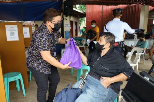 DSWD holds gift-giving activity for persons with disability ...